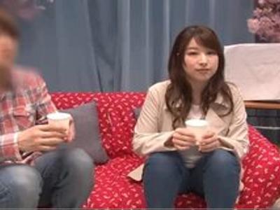 〖マジックミラー-女子大生〗『もう我慢できない♡』大学の友達と素股500回企画で我慢できずに生挿入！見ないと損な作品