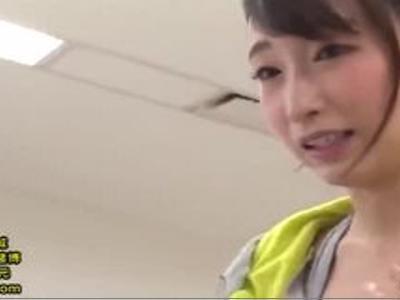 〖蓮実クレア-エロ動画〗『嫌っ！ダメ～』図書館で綺麗な娘に痴漢！愛液がスゲー！絶対勃起のいい女