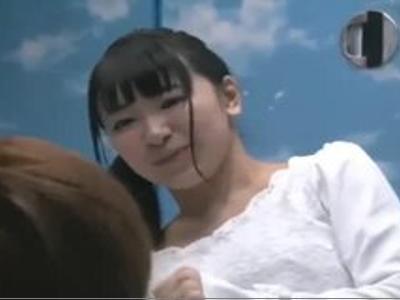 〖マジックミラー-女子大生〗『もう我慢できない♡』大学の友達と素股500回企画で我慢できずに生挿入！めちゃシコ確実な激エロ動画