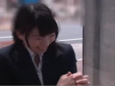 〖マジックミラー-制服〗『入れ方わかる？』魅力的な女の子が童貞男子にSEX指導！簡単に勃起しちゃう動画