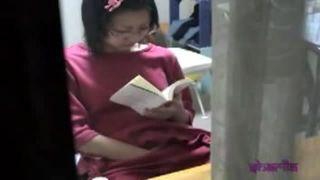 【ハメ撮り】制服のまま揉みまくり♡女子大生が感じすぎの一人エッチ♡