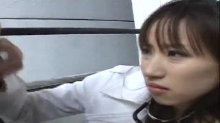 「激しくしてくれないと嫌♡」素人な美人がおチンポおしゃぶり☆