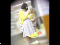 【盗撮】ミニスカートで悶絶イキ♡