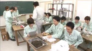 学生服で内緒のエッチ☆破廉恥おっぱいなJKがじゅばじゅば濃厚フェラ☆