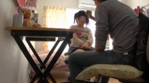 ロリコン家庭教師が教え子の黒髪ツインテールの少女に催眠術をかけてヤリたい放題犯しながらハメ撮り撮影！