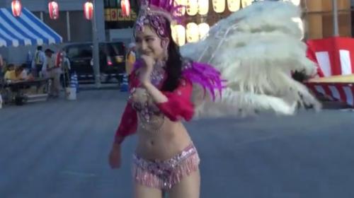 サンバ祭りで大胆衣装の女子大生がどちゃくそエロ過ぎてヤバい！！こんなに露出しちゃって大丈夫？