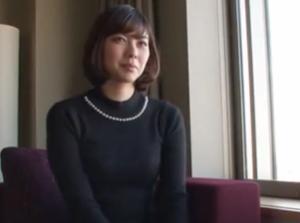主人には言えない人妻たちの乱！本性むき出しの不倫SEXハメ撮りｗｗｗ