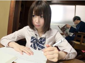 こたつ内はパンツ見放題という新事実！我慢できずマ●コにイタズラ！パコハメしまくりｗｗｗｗ