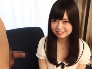 全てが初体験のうぶで控え目な美少女の緊張、色白清楚系美少女のガチの初めてｗｗｗ