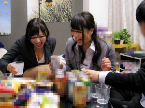 ほろ酔い状態の女の子を僕の部屋に連れて来た！発散王様ゲームで乱交えっちｗ勃起回避不能ｗｗｗ