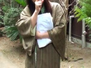 彼女が見ず知らずの男とHを！！彼氏に隠れてこっそり寝取られる！