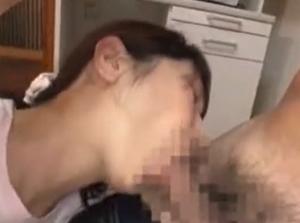 脱がしかけのジーパンで両足の自由を奪いそのまま力で!!半脱ぎデニムで膣内射精くらう！