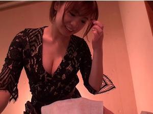 甘いシャンプーの香り、密着する柔らかい胸…美容師のドスケベサービスｗｗｗ