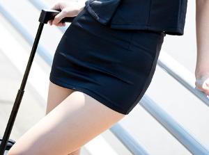 美脚ハーフ美女の現役キャビンアテンダントAVデビュー！！制服姿のままで勃起チンポをむさぼる！マジでえエロすぎｗｗ