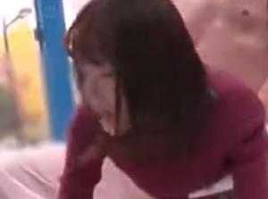 女子大生限定 100の質問中に突然デカチンを即ハメ！美女がイキ潮お漏らしアクメｗ