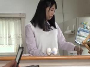 完全M男化地下室生活！！謎の覆面男を発見！