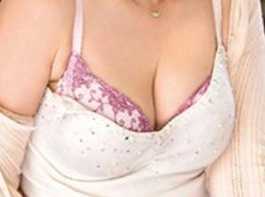 再婚相手より前の年増な女房が！男が別れた女房のカラダに溺れる！