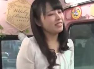 奥さんの‘いつものオナニー’を見せていただけませんか？色白ムチムチボディがエロい