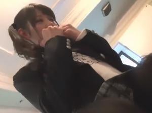 貧裕の制服美少女が親父たちにイタズラ激エロ濃厚セックスしたったｗｗｗ