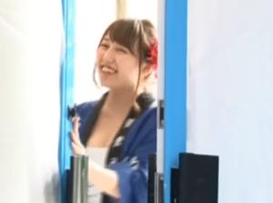 女子がふんどしに着替えてはじめての駅弁体験！ｗｗｗ乱交ＦＵＣＫで景気づけ！