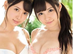 ミラクル美少女W大量潮吹きエクスタシー！！盛大な潮吹きで巨大な染みが！