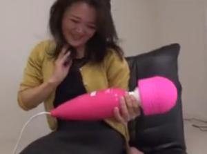 場末スナックのナンバーワンおばさんw熟女が泥酔して淫獣に！イキ潮お漏らし！