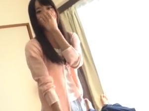 パンティ素股でカチカチち●ぽがアソコに擦れて赤面発情！そのままブチ込み膣内射精！マジでエロ杉注意ーーー❖勃起回避不能ｗｗ
