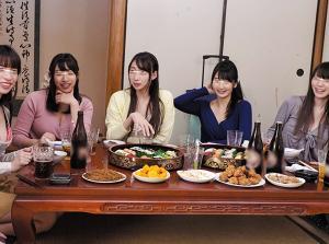 都会暮らしの叔母たちがセクシーすぎてヤバい！ギンギンなチンポをもてあそぶｗマジでエロすぎ！勃起回避不能