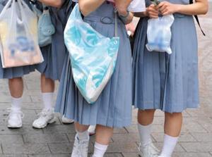 東京にやって来た田舎の素朴な修学旅行生！！お土産に都会でのエッチ体験ｗ