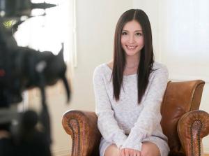 連続4週グラビアを飾った女子大生「緒方エレナ」JDのセックスがエロ過ぎるｗｗｗ