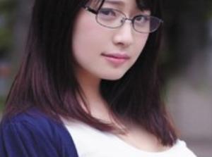 鉄道大好きな地味メガネっ娘 ムチムチのスケベボディ！！ブチ込みガン突きでアクメ！