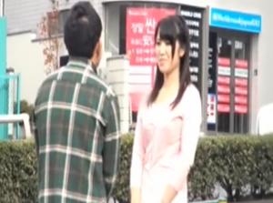 パンティ素股でカチカチち●ぽがアソコに擦れて赤面発情！ブチ込み勢い任せの膣内射精セックス！