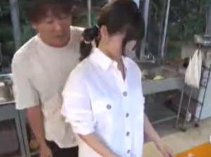 超話題のソロキャン女子に密着取材！イタズラ＆セックスしちゃう