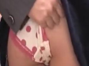 キスで興奮させてお漏らしするまで感じさせろ！！痴女テクに悶え狂いおもらしアクメ！