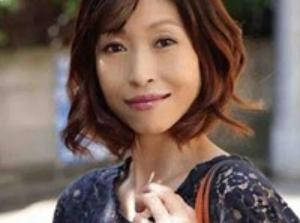 初撮り四十路妻ドキュメント！肉欲を爆発させるＡＶデビュー！