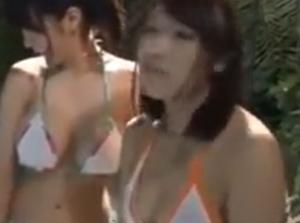 素人娘が溶ける水着で駆け上がる！！罰ゲームの乱交セックス♡