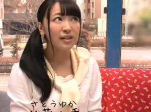 花見でホロ酔い気分の大学生男女が‘腰振り500回！！我慢のはずがあっさりセックスして膣内射精ｗ