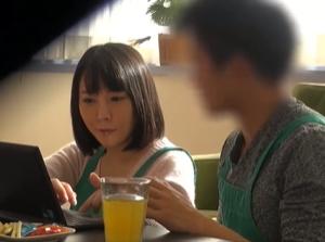 パート先のバイト君（20）にねとられました!!年下男に寝取られて自宅で不貞行為！