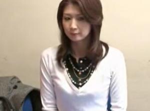 プライド激高人妻の高慢マ○コをチ○ポで屈服させて!!美魔女おばさんに即ハメしてみるｗ