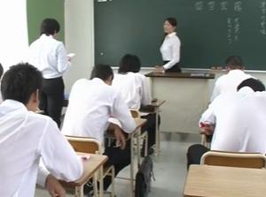 人妻教師痴●電車 小早川怜子！！恥辱姿を学校の生徒が撮影！