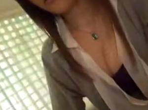 巨乳美人が魅せる数々の痴態とオッパイと本気セックス模様。w変態ドM！スパンキングで鳴く！