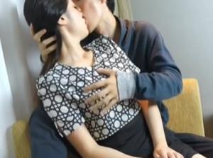 山手沿線駅前中出し人妻ナンパ！！淫乱妻たちの不貞ファック！