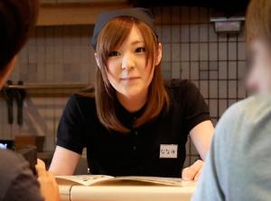 天使すぎる居酒屋店員さんを1週間かけて口説き！！勃起チンポに悶え狂う姿を盗撮…マジでエロすぎる