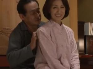 熟年カップルのねっとりとしたセックス！！ありふれた熟年夫婦の床事情！マジでえろすぎｗ
