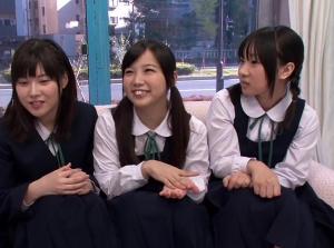 大人のズル剥けチ○ポをみんなで測って！！友達が見る前でセックスし始めるｗ