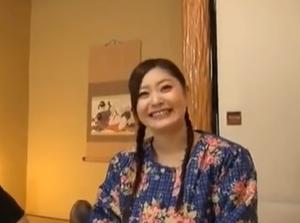 美味い空気に育てられた熟れ頃熟女を探しにナンパ！！ドスケベマッサージ開始！