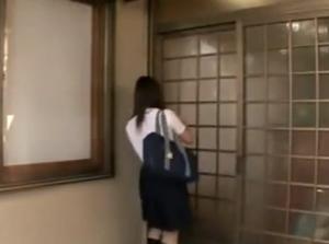 通販で買っては送りつけアヘ顔で試して発情する同級生の女子！！ギンギンのチンポに発情し交尾開始！