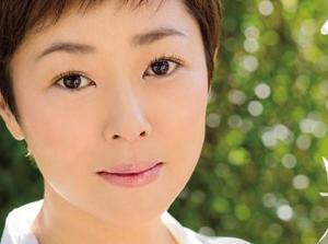 正真正銘の芸能人に精子を注ぎ込み「小松千春」昇天！！膣内射精ファックで種付けされる！