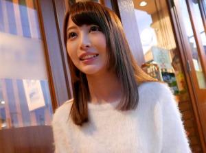 新人 19歳現役女子大生AVデビュー！！表情がかわいらしくもエロい！