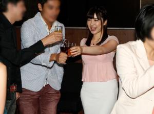 (ﾟ∀ﾟ)ｷﾀｺﾚ!!結婚式2次会寝取りナンパカップルで参加していた泥●美女をｗ濃厚セックスしたったｗエロ汁でまくりｗｗｗｗ